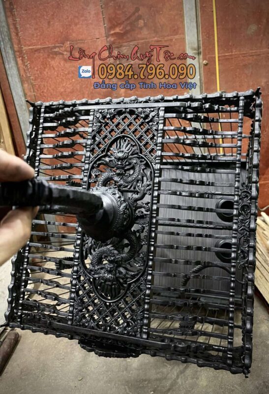 Lồng chim chào mào phom vuông cao – tích ngũ long tranh châu – bản đặc biệt 19 LỒNG CHIM CHÀO MÀO PHOM VUÔNG CAO – TÍCH NGŨ LONG TRANH CHÂU – BẢN ĐẶC BIỆT